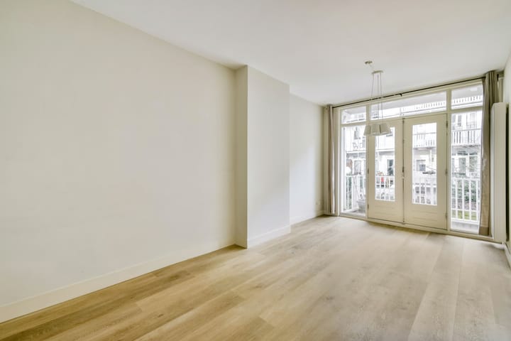 Photo 4 of Kanaalstraat 57-1