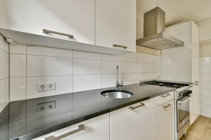 Photo 10 of Kanaalstraat 57-1