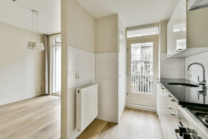 Photo 12 of Kanaalstraat 57-1