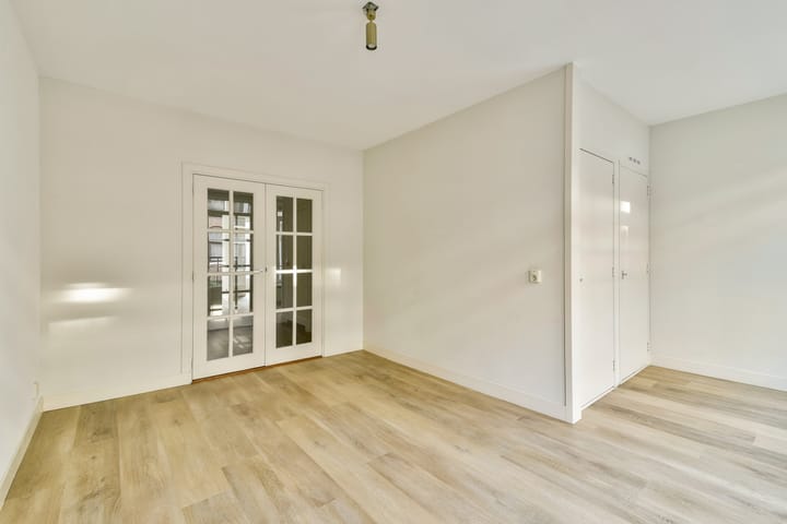 Photo 18 of Kanaalstraat 57-1