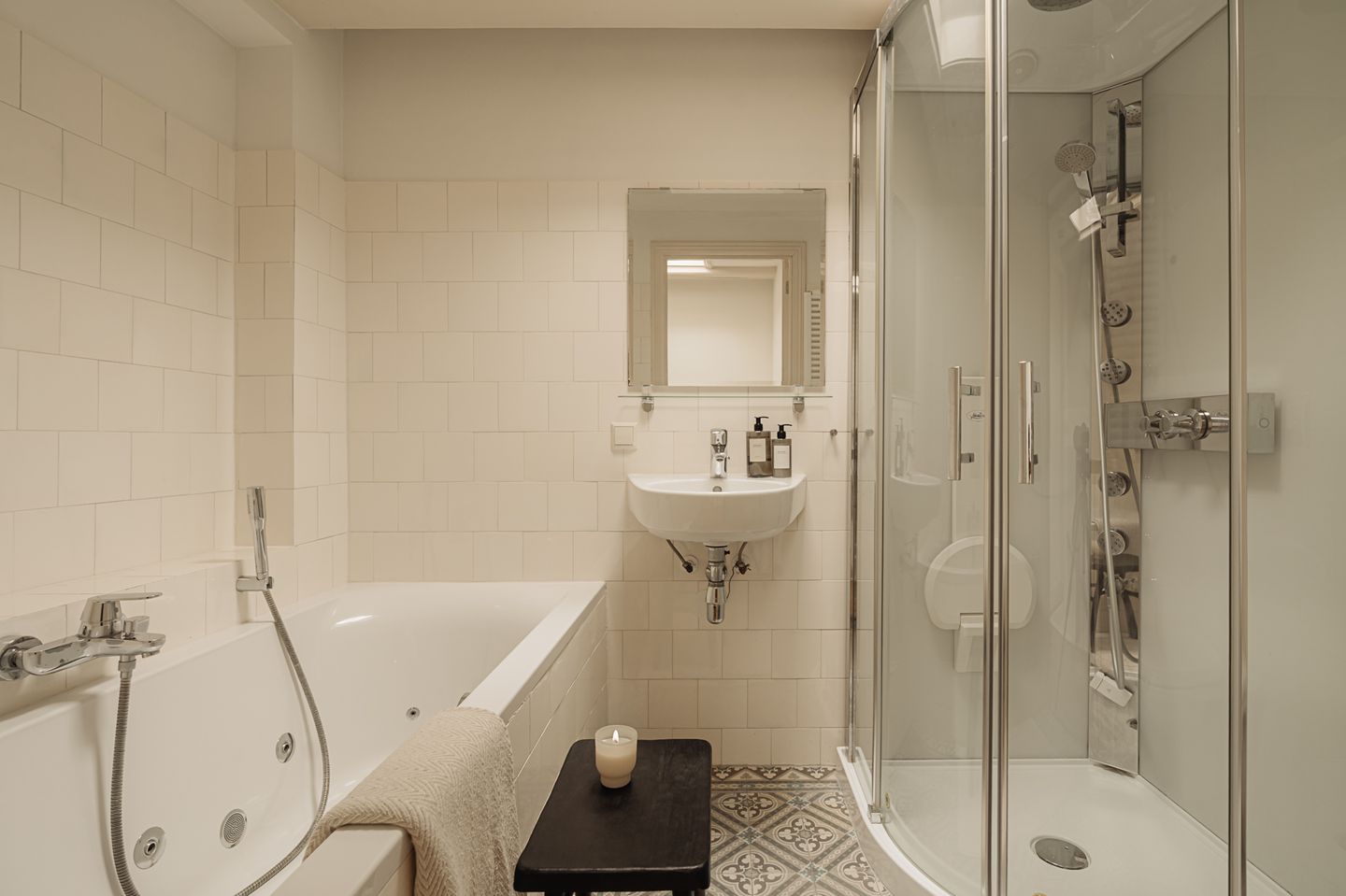 Foto 25 van Haarlemmerdijk 138-C