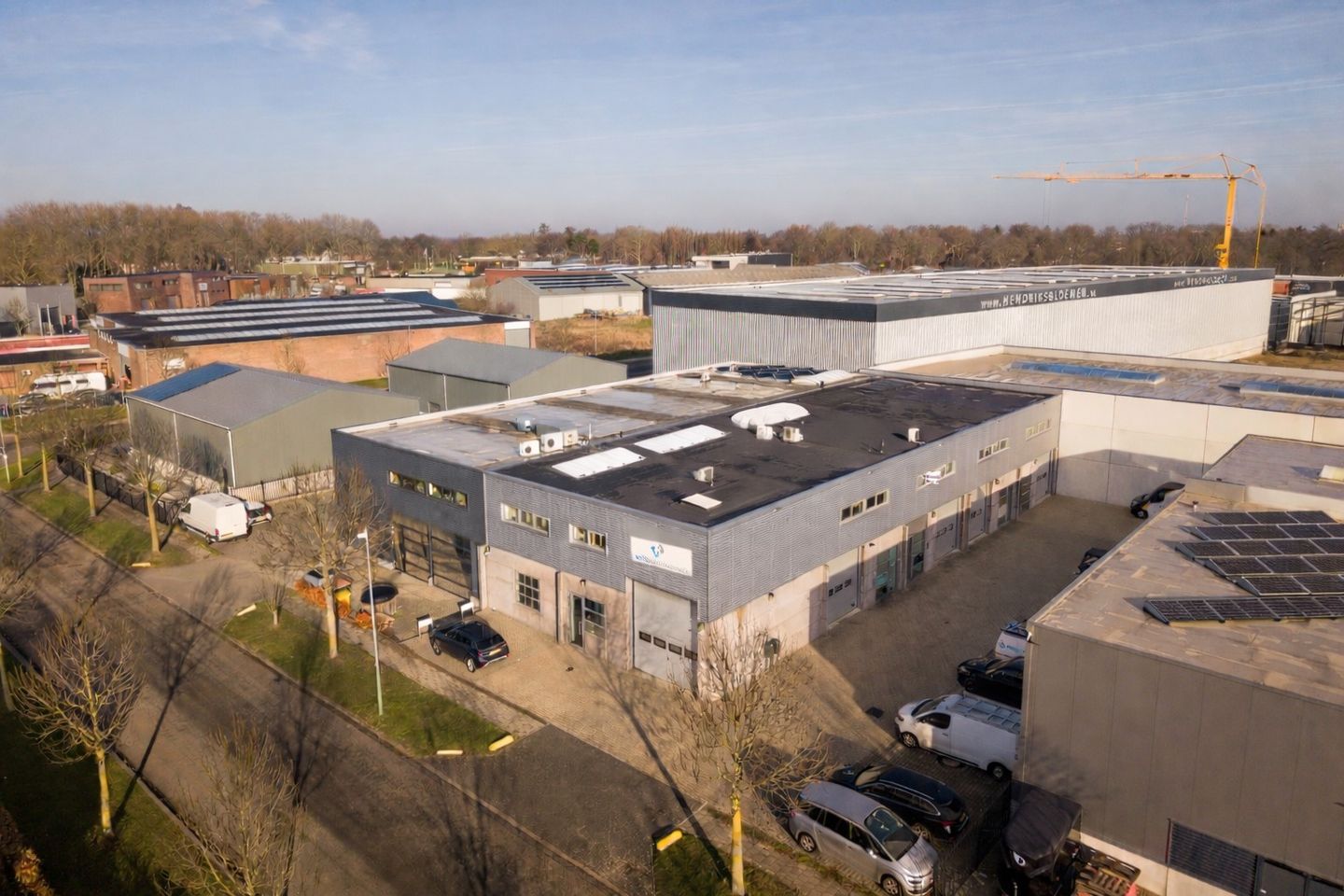 Bekijk foto 3 van Bedrijfsweg 35