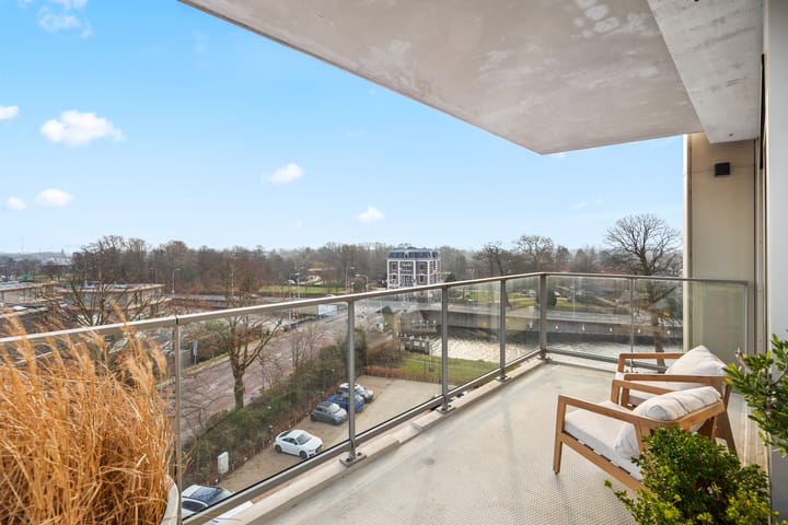 Photo 2 of Fonteynenburghlaan 3-S