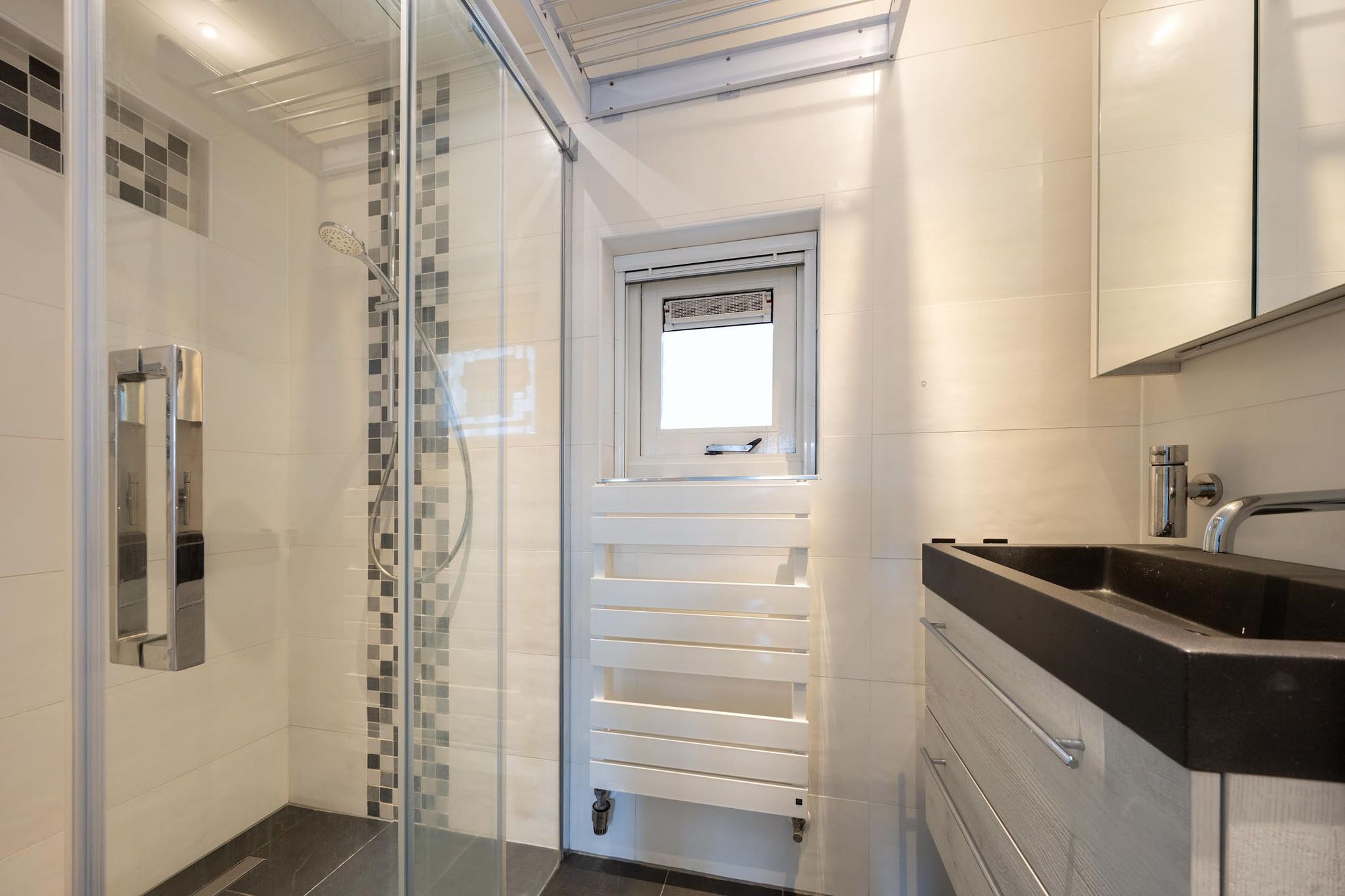 Photo 27 of Zonstraat 31