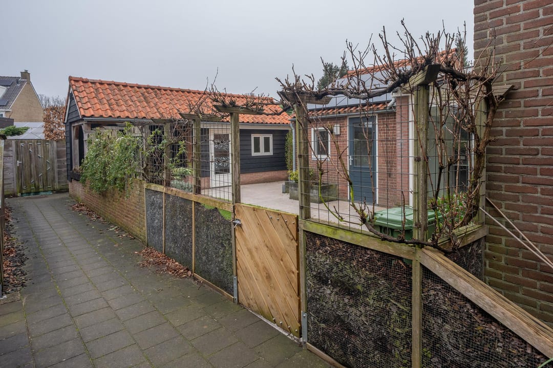 Photo 38 of Zonstraat 31