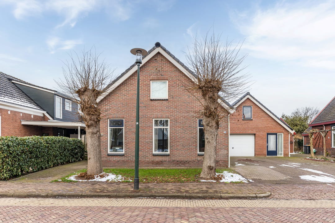 Photo 2 of Broek 29