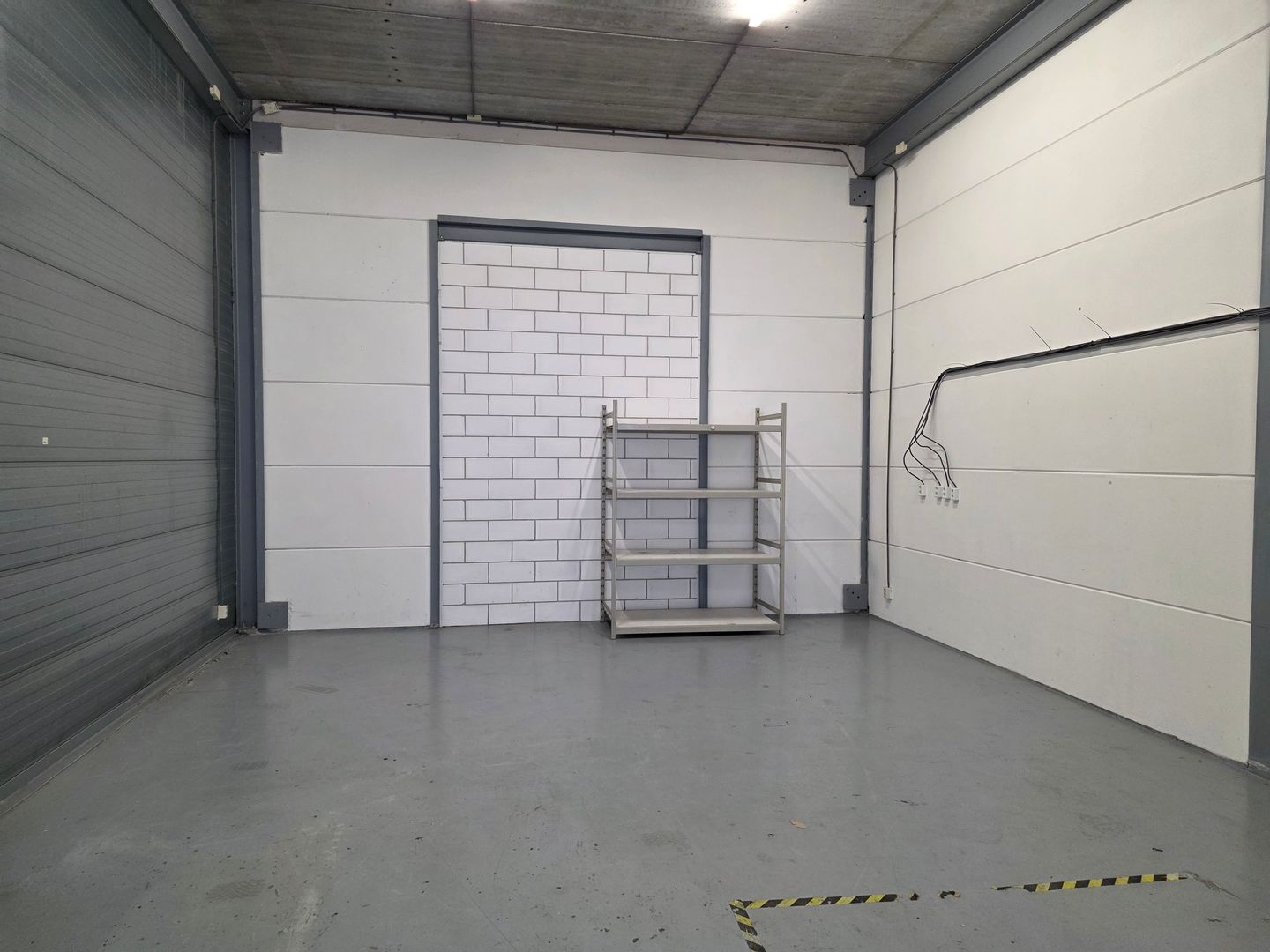 View photo 2 of Gessel 11