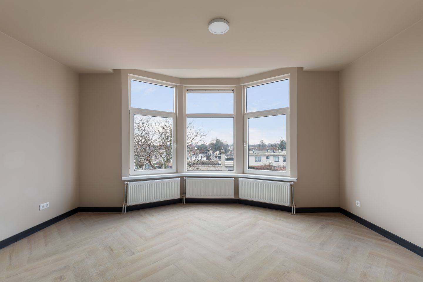 Photo 10 of Putsebocht 99-B02