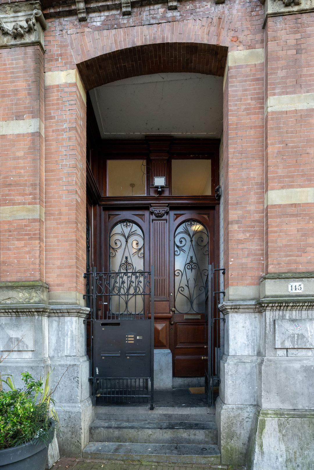 Foto 47 van Oudezijds Voorburgwal 145-A