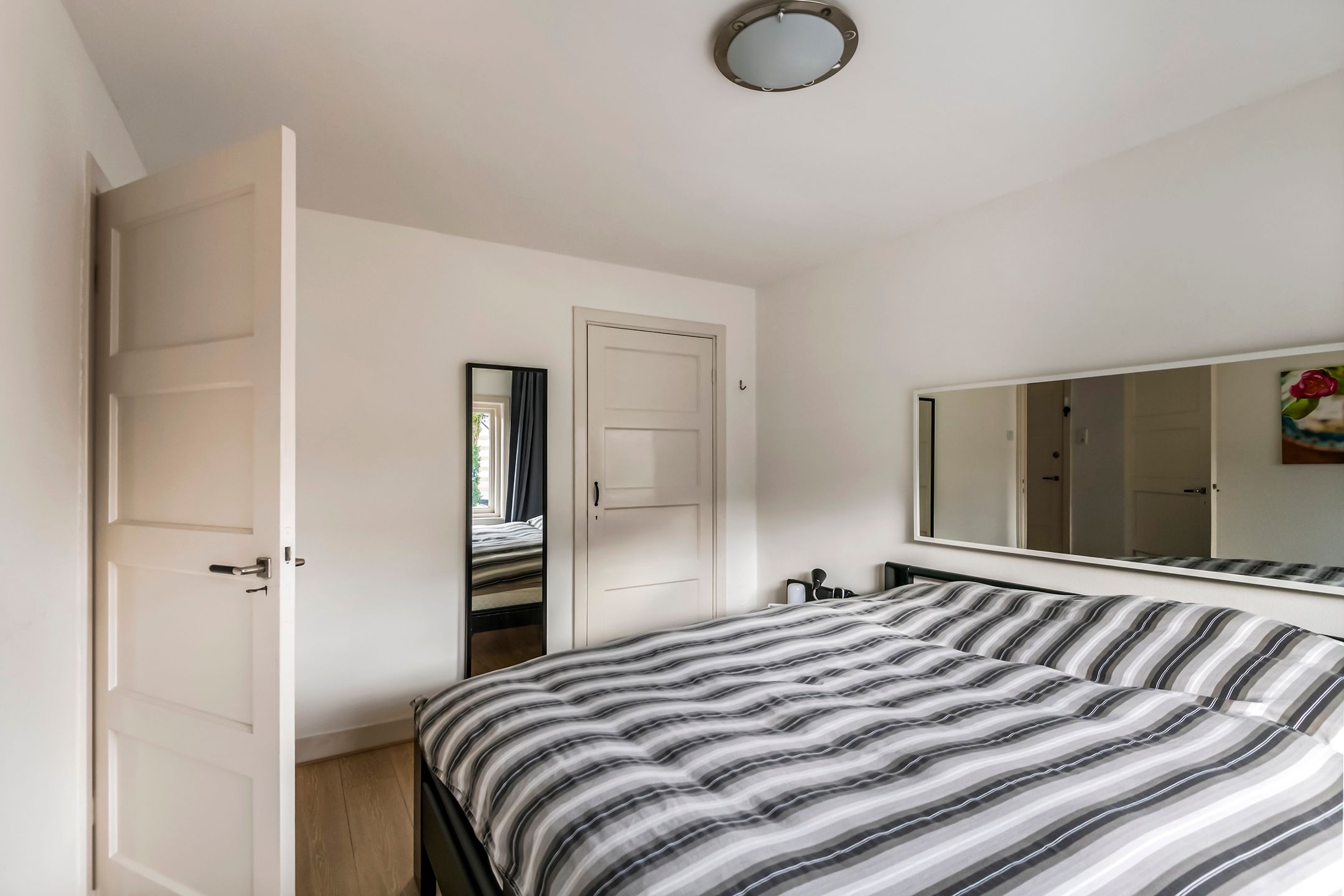 Photo 36 of Jacob Cremerstraat 4