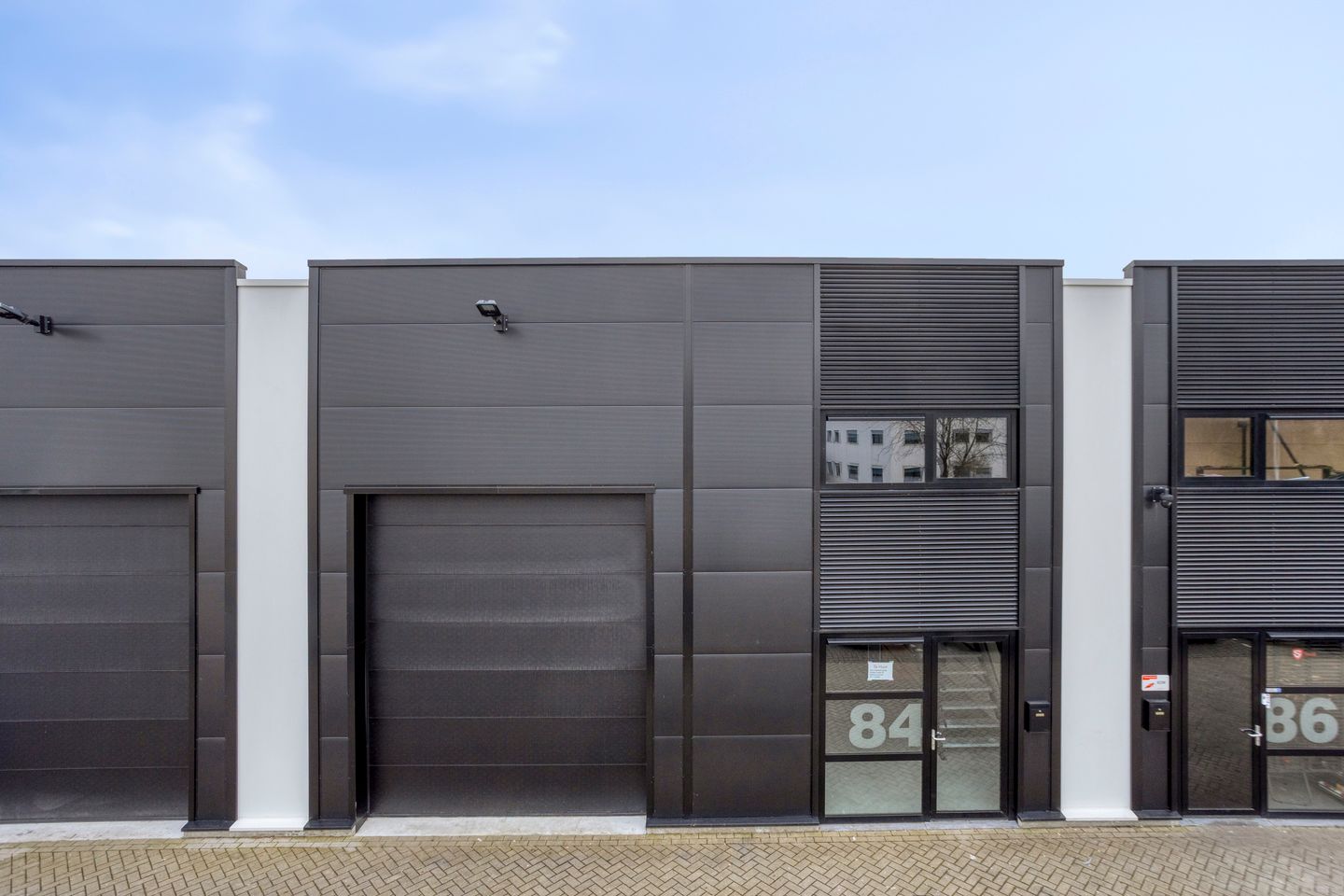 Bekijk foto 3 van Hendrikkenhofstraat 84