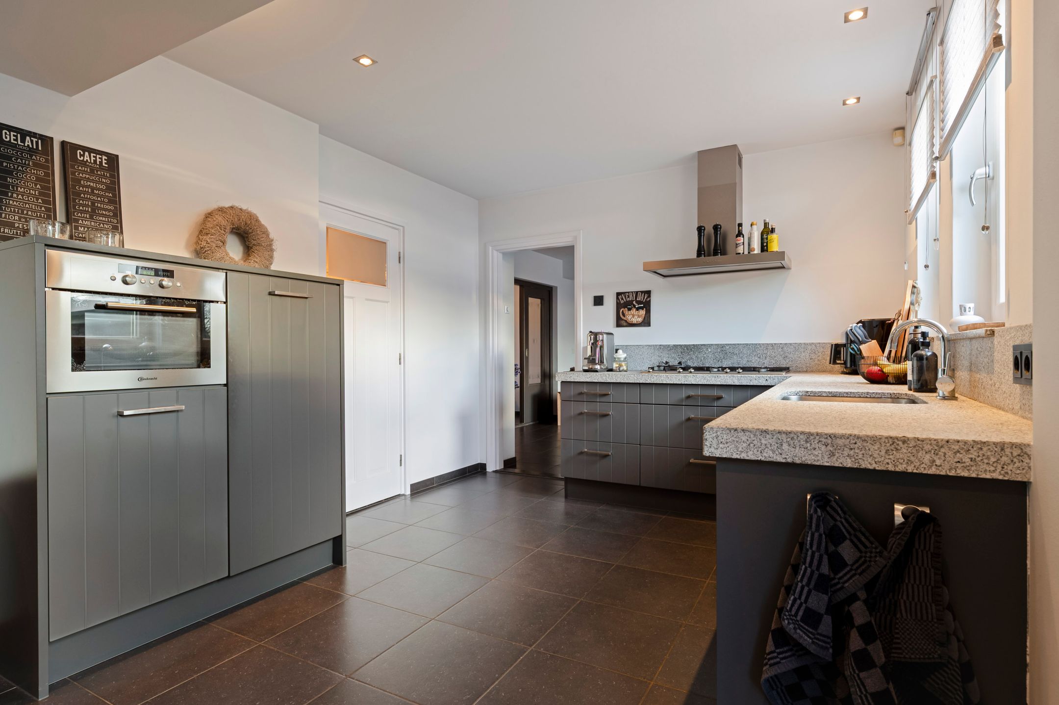 Foto 21 van Dijkveldstraat 49