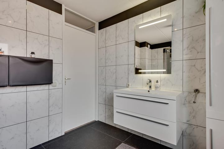 Foto 24 van Rector Poelsplein 5