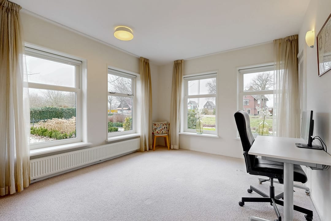 Photo 23 of Zwaagdijk 373