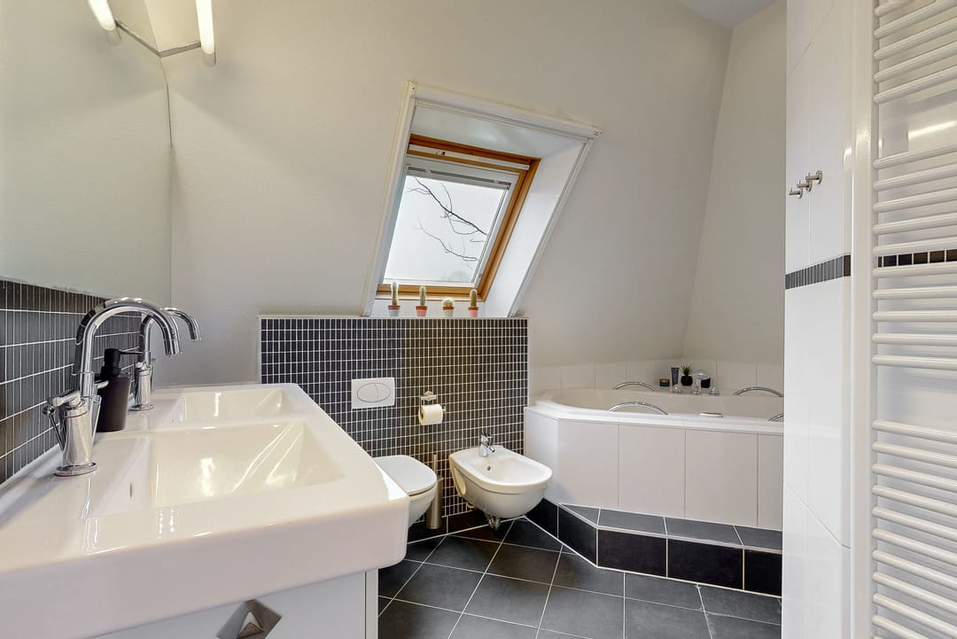 Photo 31 of Zwaagdijk 373