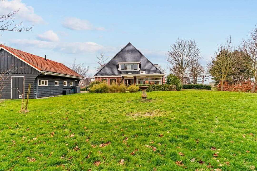 Photo 46 of Zwaagdijk 373