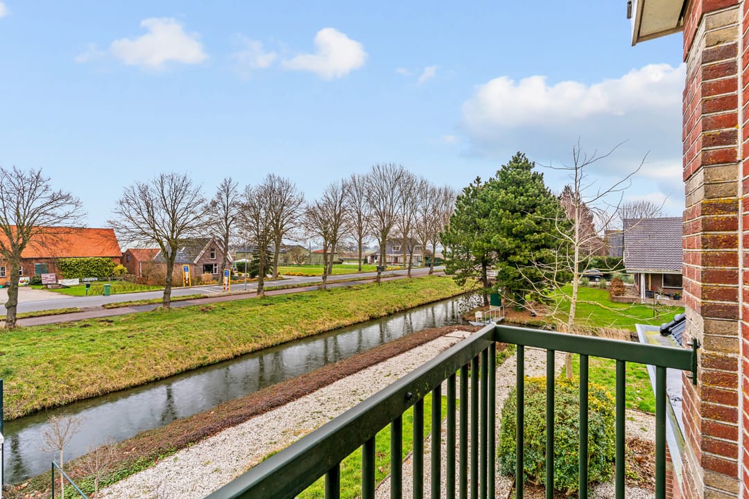 Photo 52 of Zwaagdijk 373