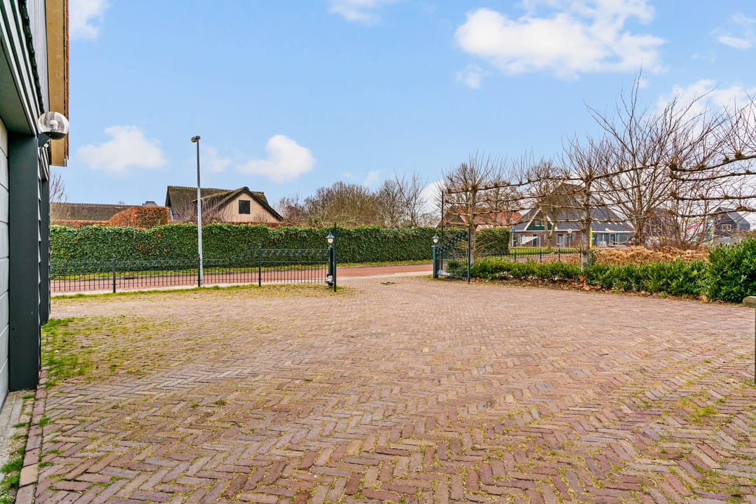 Photo 56 of Zwaagdijk 373