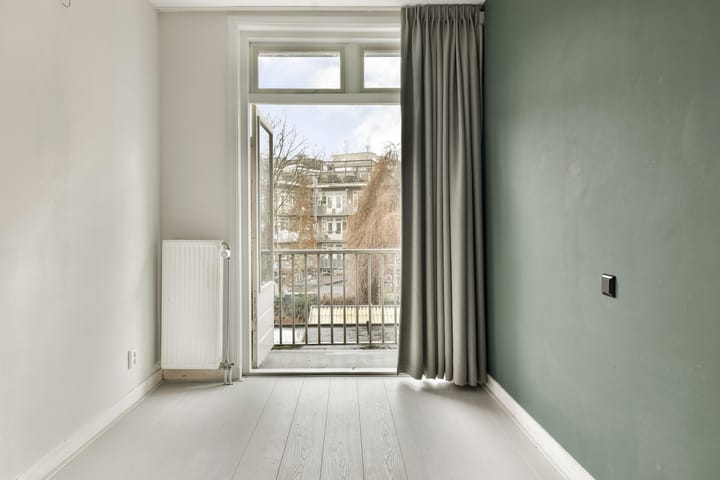 Photo 17 of Geuzenstraat 38-2