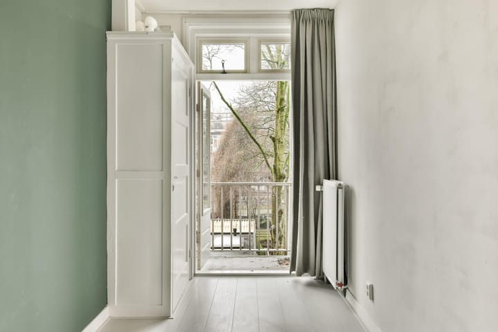 Photo 14 of Geuzenstraat 38-2