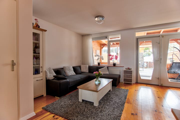 Foto 12 van Robert Stolzhof 25