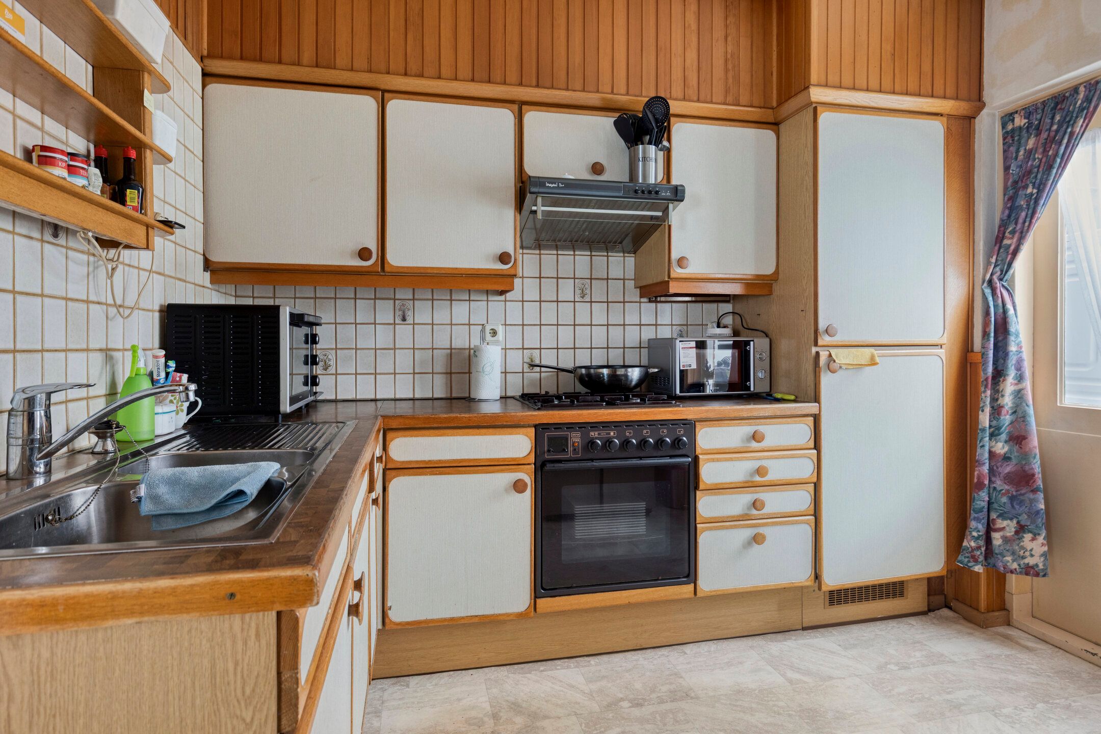 Photo 12 of Dokter Broodmanstraat 13