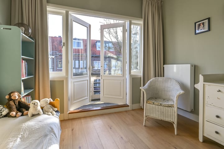 Photo 17 of Jelgersmastraat 24