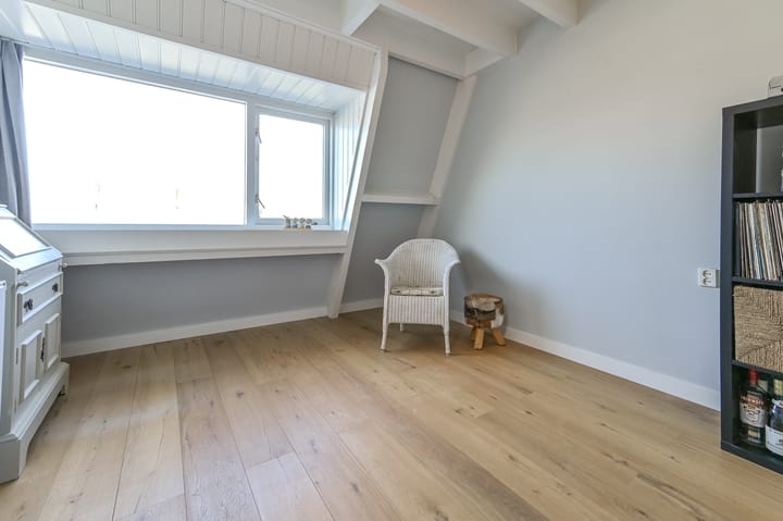 Photo 26 of Jelgersmastraat 24