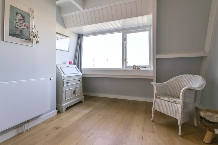 Photo 27 of Jelgersmastraat 24