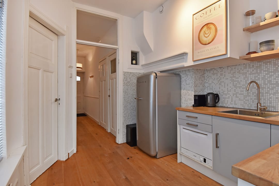 Photo 17 of Johannes Camphuijsstraat 125