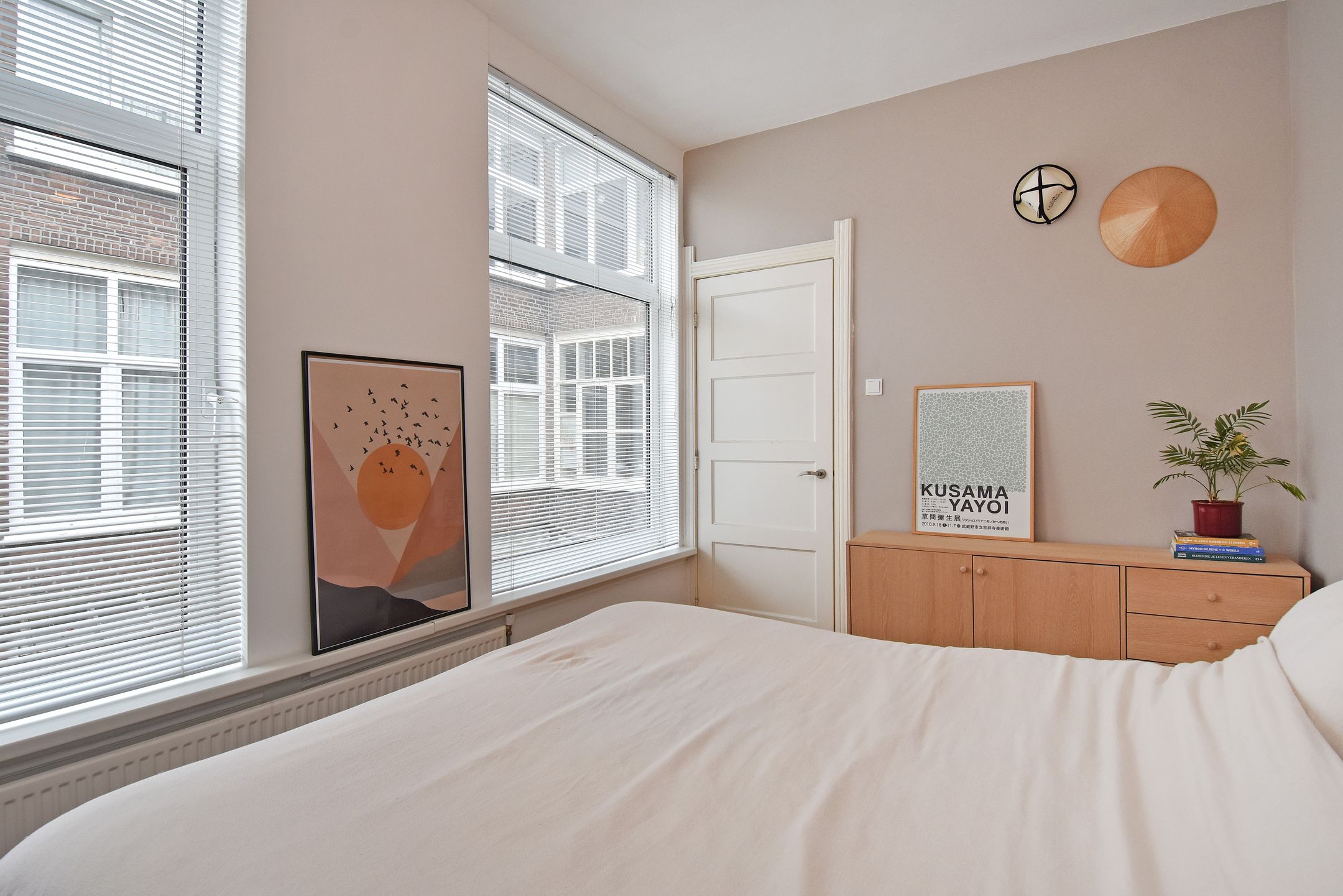 Photo 24 of Johannes Camphuijsstraat 125