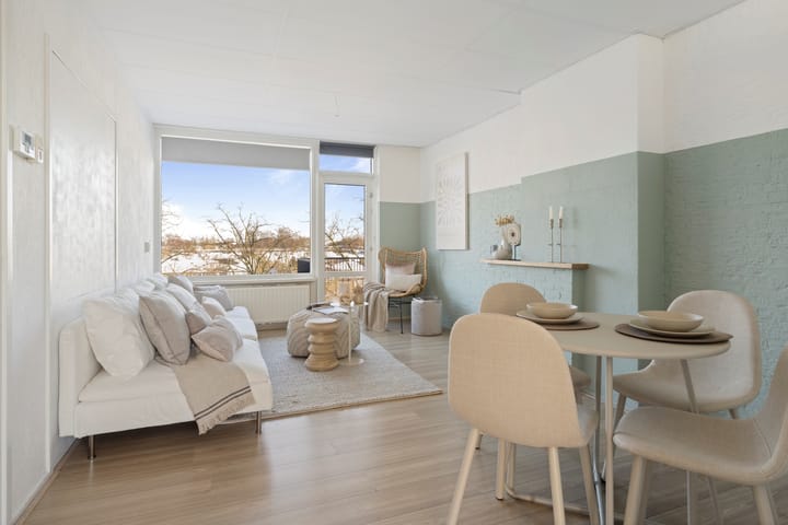 Photo 5 of Jacob van Ruijsdaelstraat 40-C