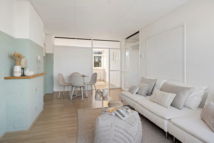 Photo 8 of Jacob van Ruijsdaelstraat 40-C