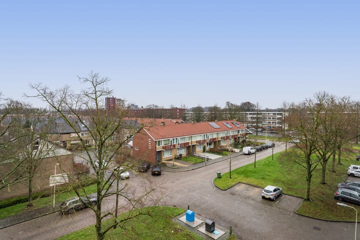 Photo 34 of Jacob van Ruijsdaelstraat 40-C