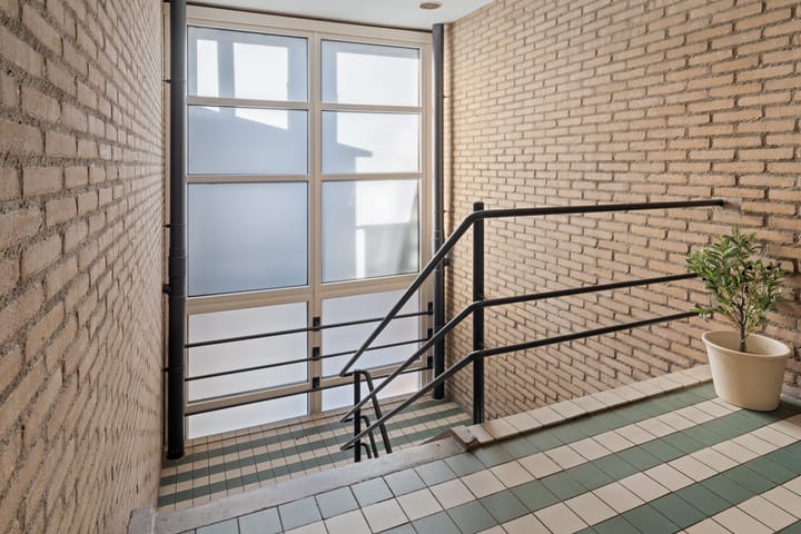 Photo 35 of Jacob van Ruijsdaelstraat 40-C