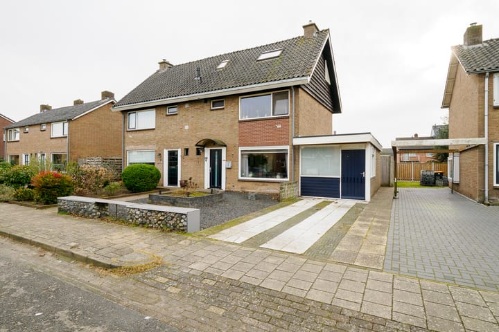 Burgemeester Mensstraat 18