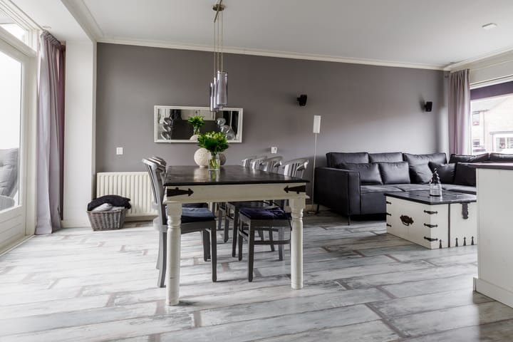 Photo 2 of Burgemeester Mensstraat 18