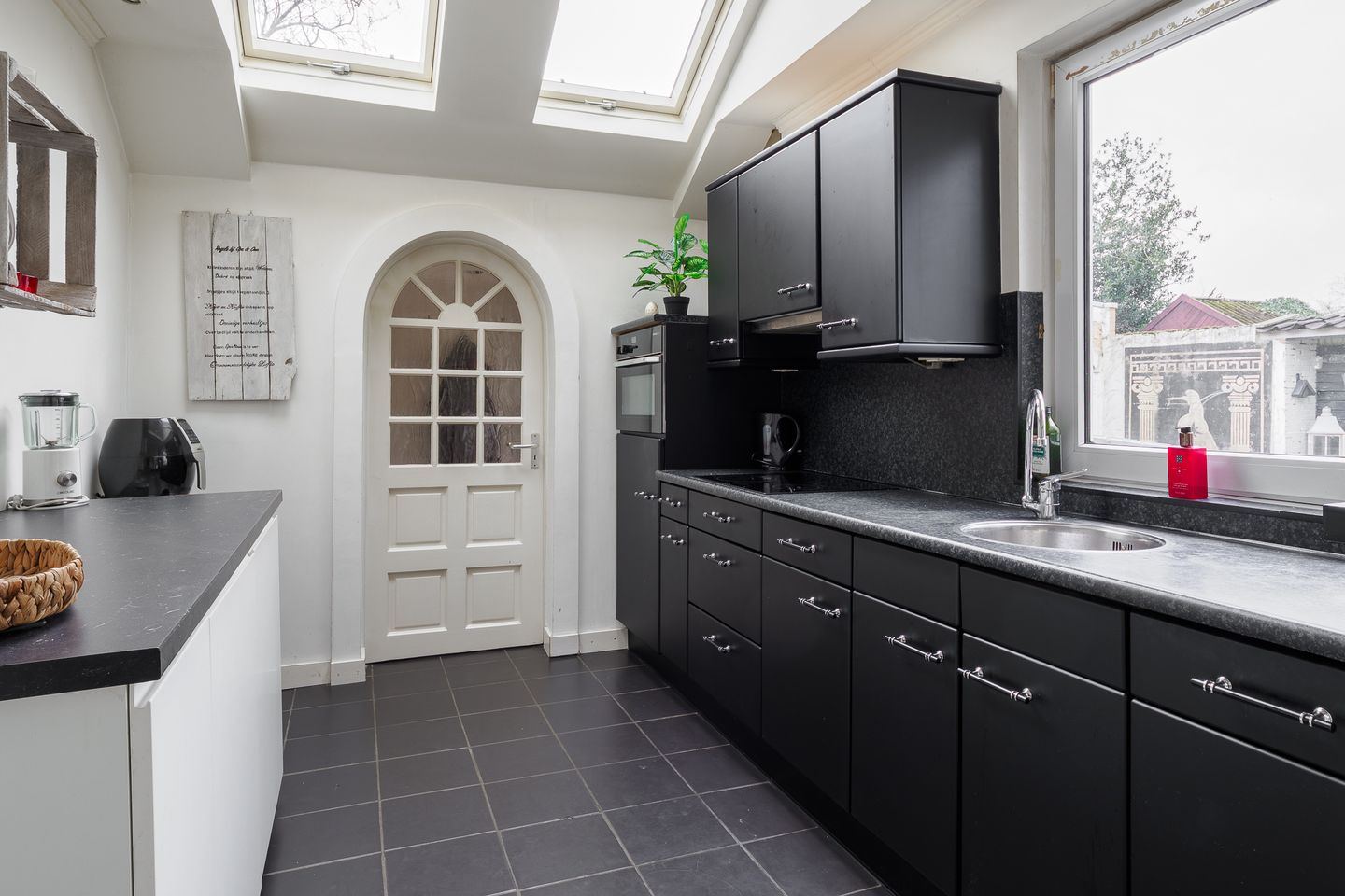 Foto 19 van Burgemeester Mensstraat 18