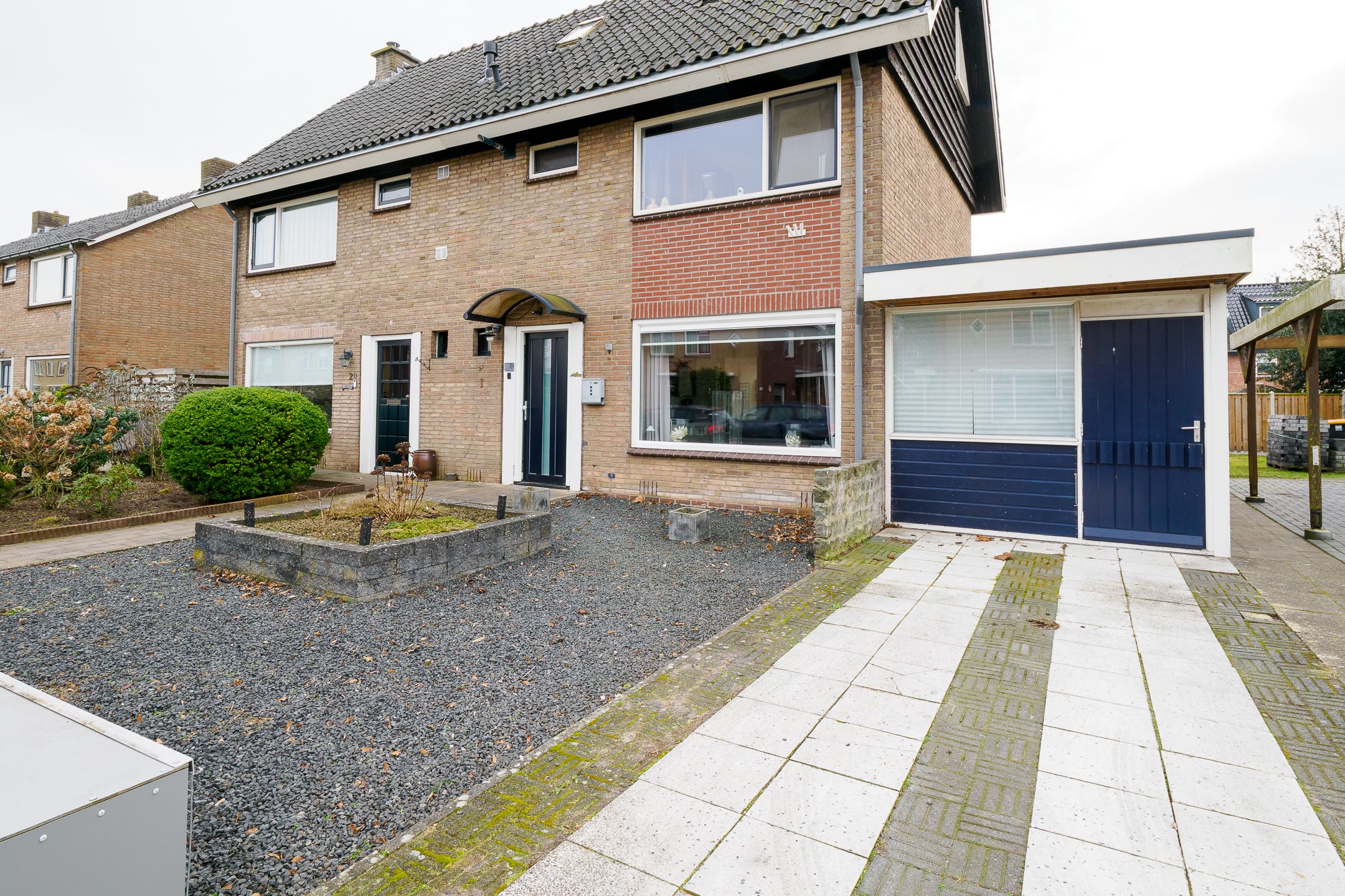 Foto 42 van Burgemeester Mensstraat 18