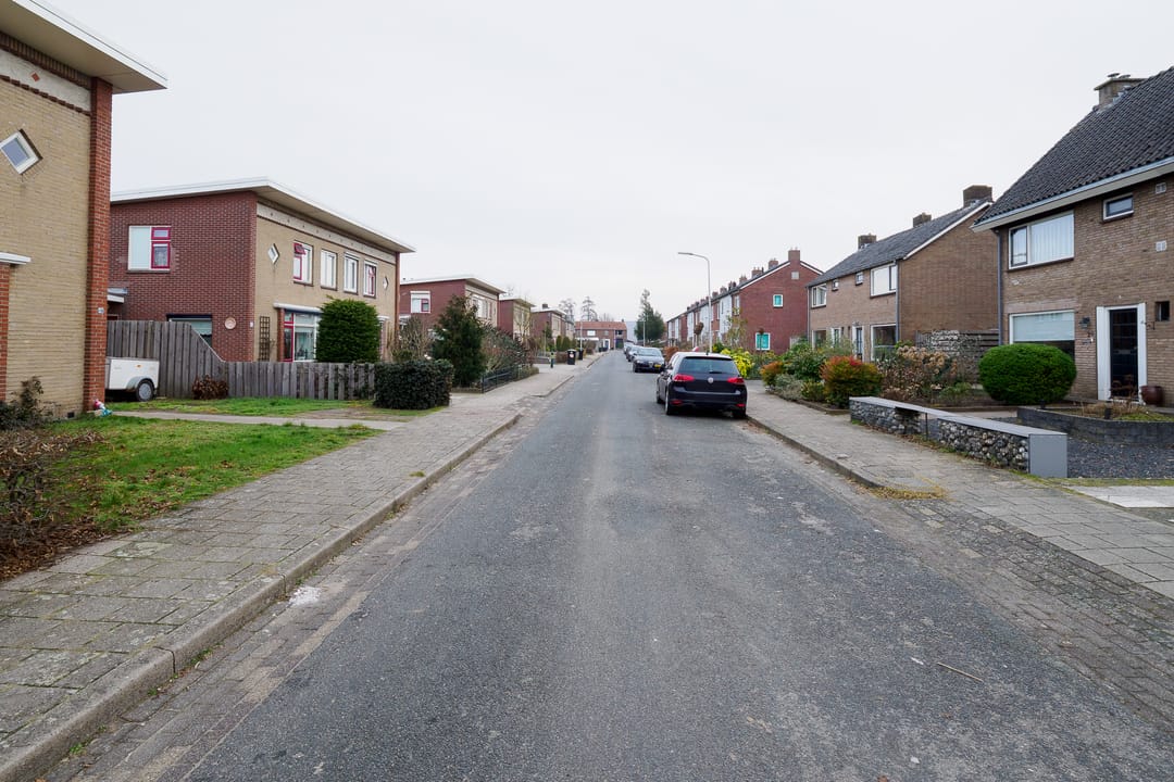 Foto 46 van Burgemeester Mensstraat 18