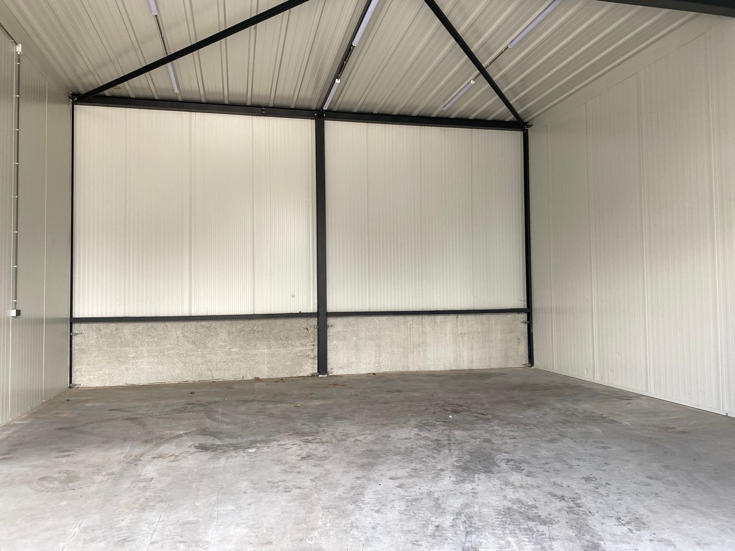 View photo 3 of Dostalstraat 64-11