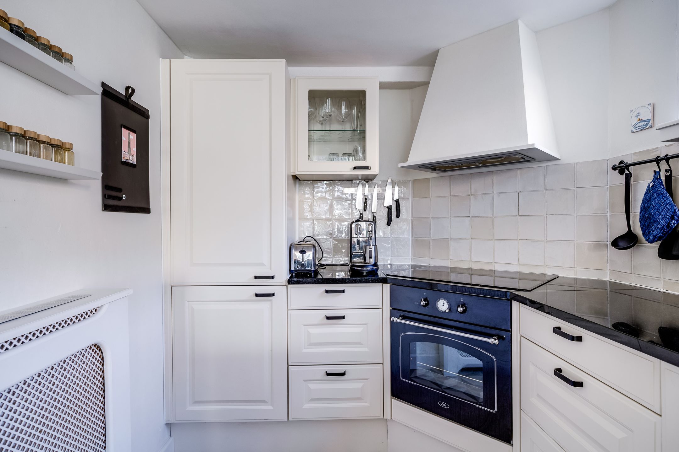 Photo 24 of Gildstraat 1