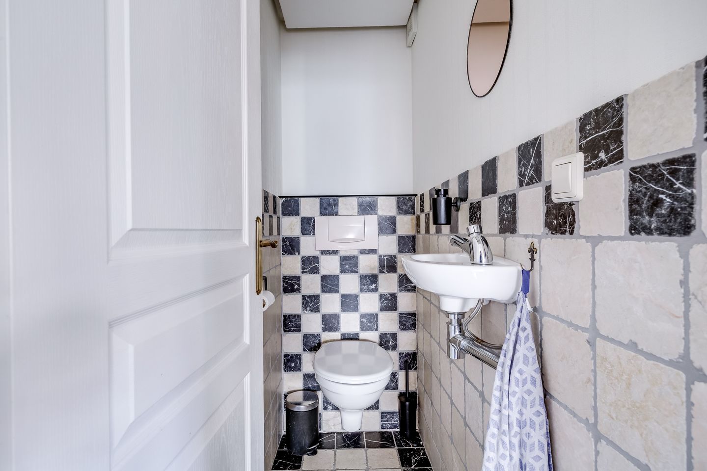 Photo 29 of Gildstraat 1