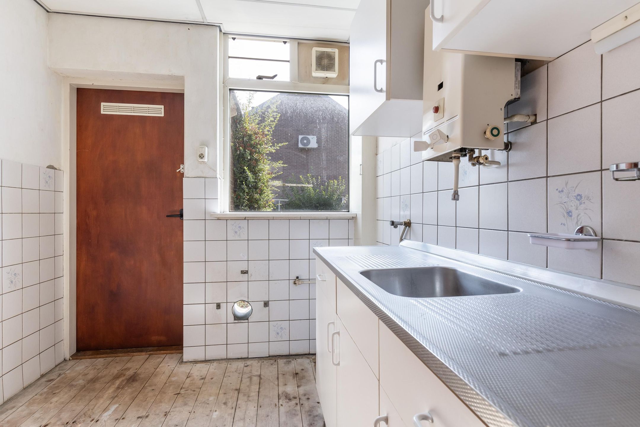 Photo 12 of Pesserstraat 40