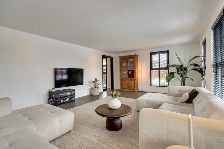 Photo 10 of H.W. Iordensweg 63-A