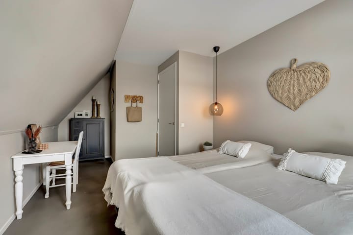 Photo 41 of H.W. Iordensweg 63-A