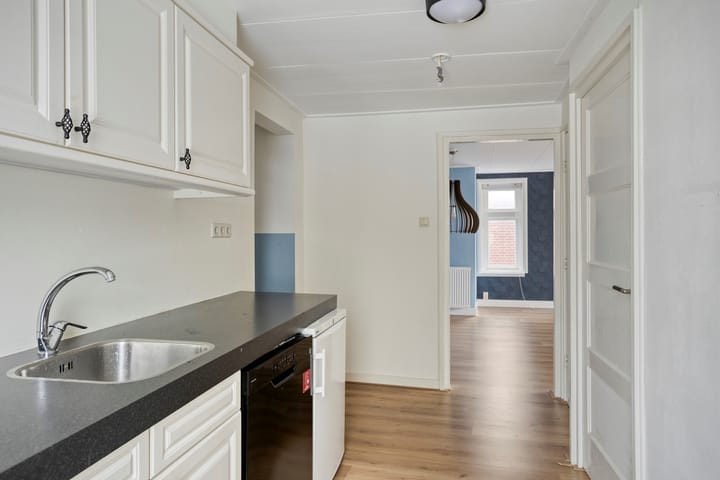 Photo 12 of Wilhelminastraat 37-C