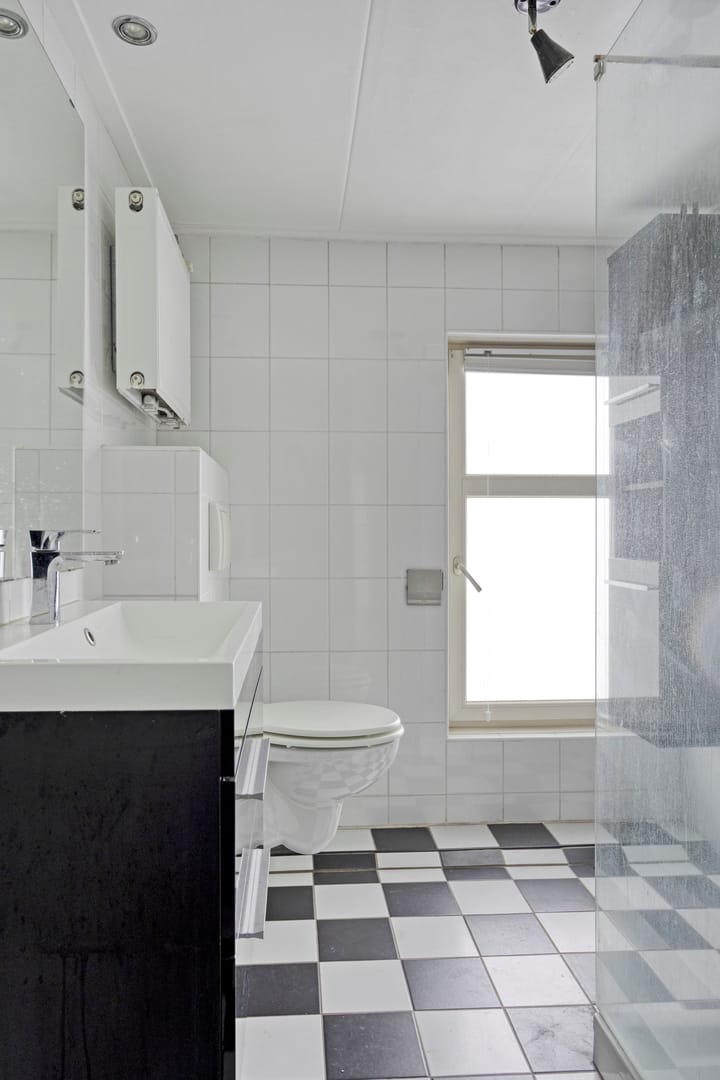 Photo 15 of Wilhelminastraat 37-C