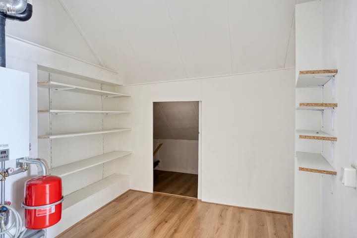 Photo 22 of Wilhelminastraat 37-C