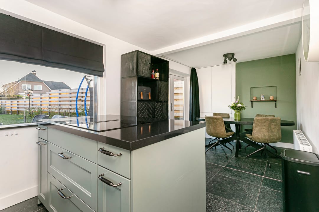 Photo 13 of Wilhelminastraat 12